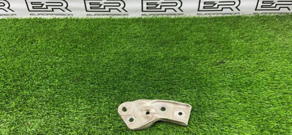 Кронштейн передний левый Mercedes Benz GL