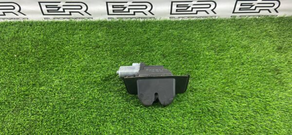 Замок багажника Porsche Macan GTS 95B