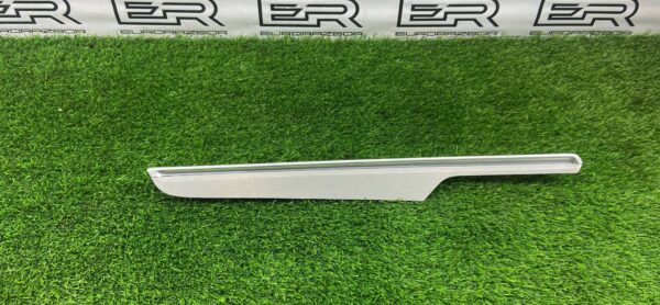 Накладка обшивки двери задняя Macan GTS 95B