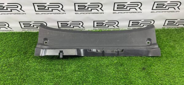 Обшивка багажника Мерседес 213 A2136900041