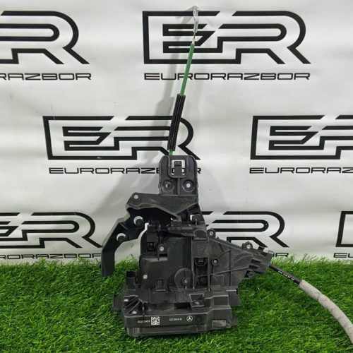 Замок двери задней левой Mercedes Benz C