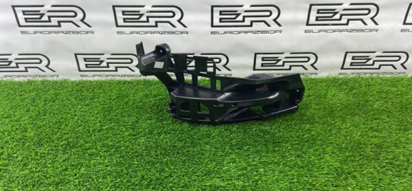 Кронштейн крепления бампера Porsche Macan 95B