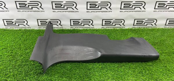 Обшивка левой стойки Porsche Macan 95B