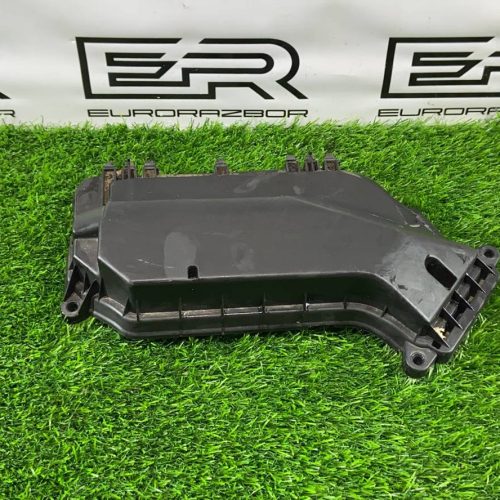 Корпус воздушного фильтра Porsche Macan 95B