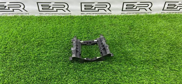 Кронштейн центральной консоли Porsche Macan 95B