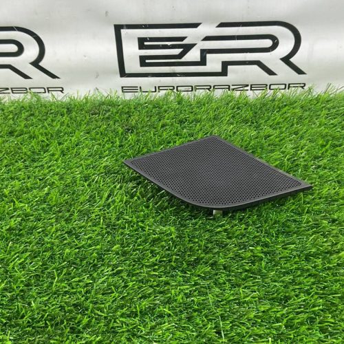 Сетка на динамик в торпедо Hyundai Santa Fe