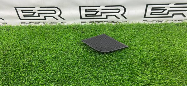 Сетка на динамик в торпедо Hyundai Santa Fe