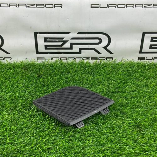 Сетка на динамик в торпедо Hyundai Santa Fe