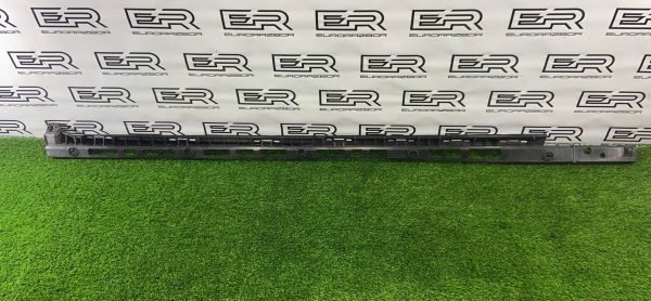 Кронштейн порога Mercedes GLC