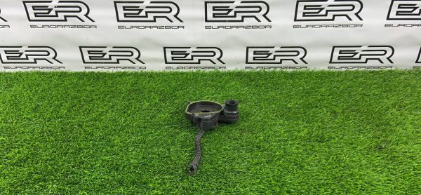 Маслоотделитель (сапун) для Mercedes Benz S Класс