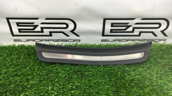 Накладка порога внутренняяяKia Stinger 1 CK