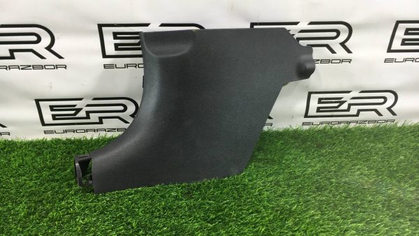 Обшивка стойки Kia Stinger 1 CK