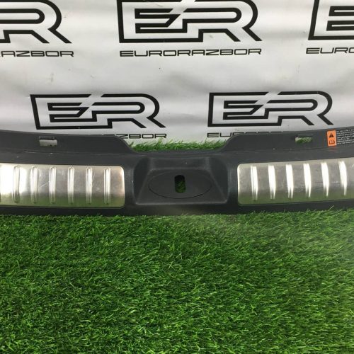 Накладка замка багажника Kia Stinger 1 CK