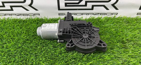 Моторчик стеклоподъёмника Kia Stinger 1 CK