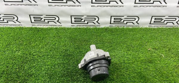 Подушка двигателя правая BMW F30 F32 F36
