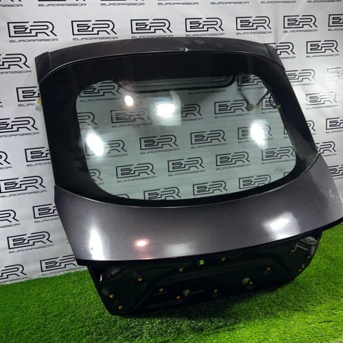 Крышка багажника Kia Stinger