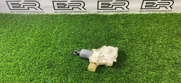 Моторчик стеклоподъемника задний левый BMW 4 F36