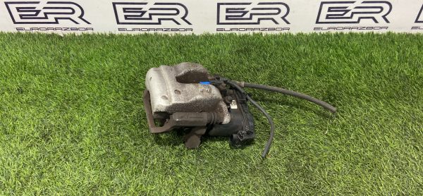 Суппорт задний правый Mercedes w213 W257