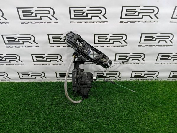 Замок двери задний правый Mercedes W205 X253