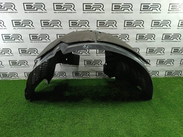 Подкрылок передний левый Range Rover Sport