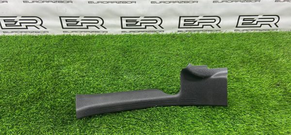 Накладка внутренняя на порог Mercedes GLC C253