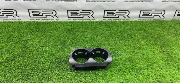 Подстаканник центральной консоли Mercedes GLC C253