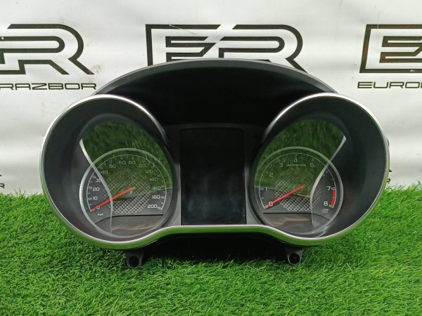 Панель приборов Mercedes W205 X253 AMG (Мили)