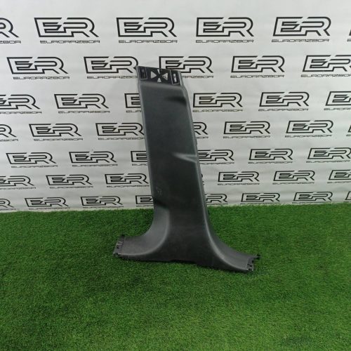 Молдинг центральной стойки Range Rover Sport