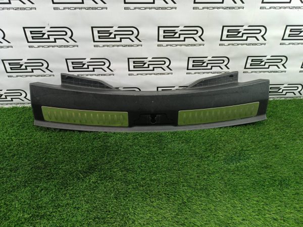 Накладка замка багажника Range Rover Sport