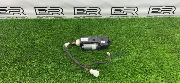 Моторчик люка Mercedes 63 AMG W213 X253 W205