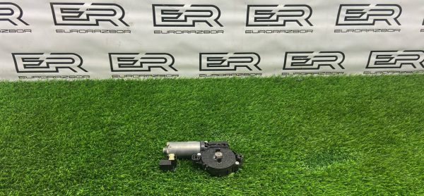 Моторчик люка Mercedes GLC X253 С253