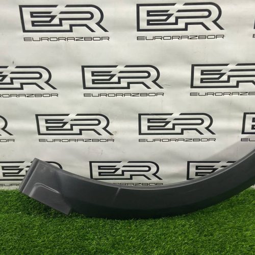 Молдинг крыла задний правый Range Rover Sport