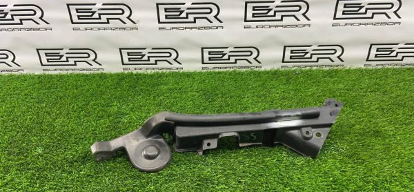 Накладка моторного отсека Kia Stinger GT 3.3