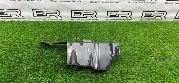 Пыльник двигателя правый Range Rover