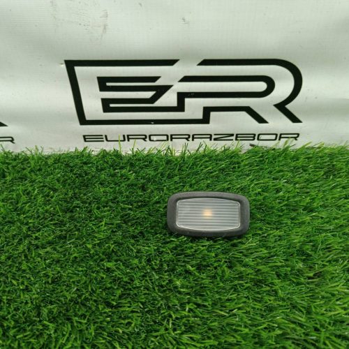 Плафон подсветки салона Mercedes E W213/S213