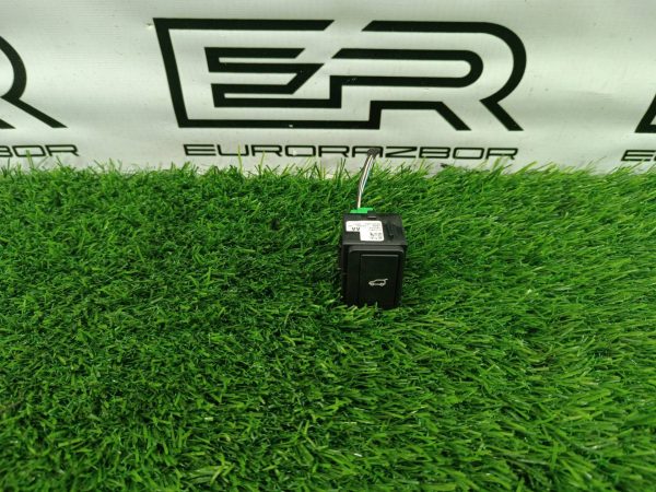 Кнопка открывания багажника Range Rover Sport l494