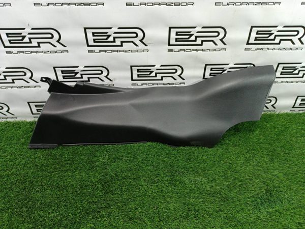 Обшивка стойки задняя левая Range Rover Sport