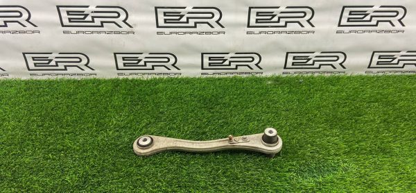 Кулак передний правый Mercedes GLC 63 AMG