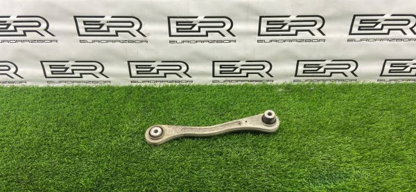 Кулак передний правый Mercedes GLC 63 AMG