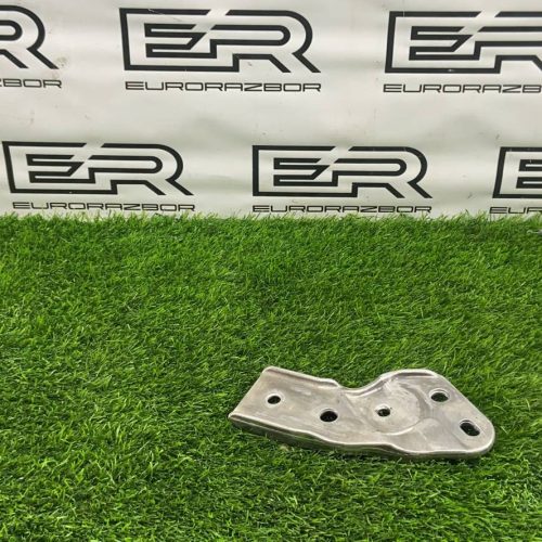 Кронштейн передний левый Mercedes Benz GL