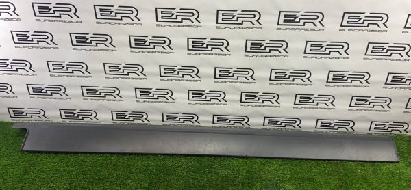 Накладка на порог правый Range Rover Sport L494