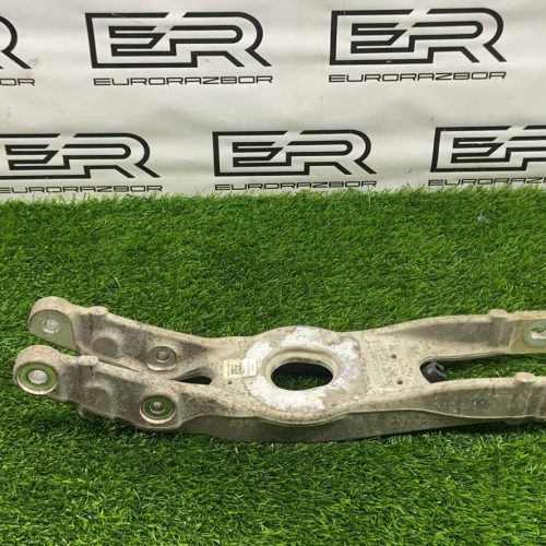 Кулак передний правый Mercedes GLC 63 AMG