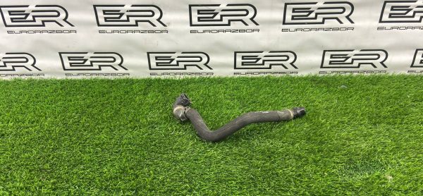 Патрубок охлаждения Mercedes W213 W205 X253 AMG