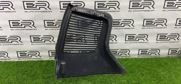 Уголок жабо Mercedes GLC