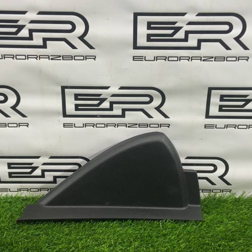 Крышка торпеды боковая правая Mercedes GLC