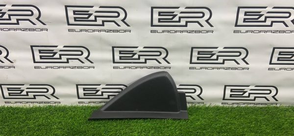 Крышка торпеды боковая правая Mercedes GLC