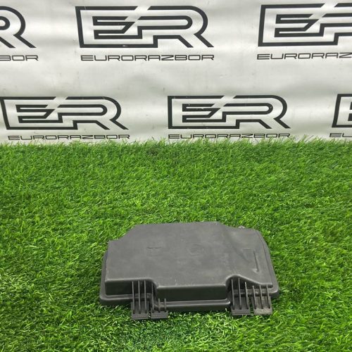 Крышка блока предохранителей Mercedes GLC