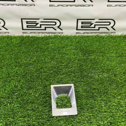 Накладка Range Rover Sport L494