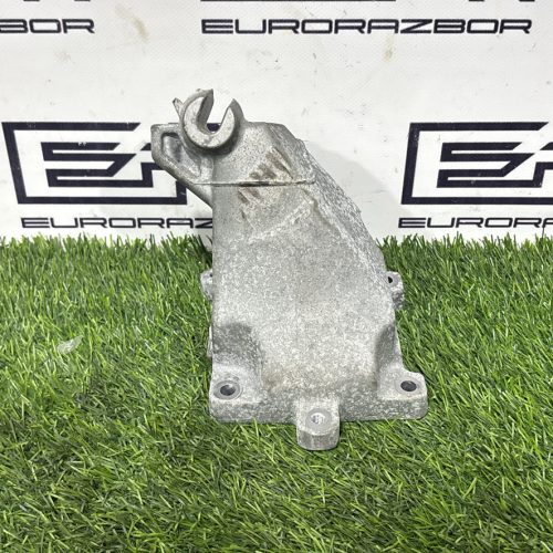 Кронштейн двигателя m276 Mercedes W212