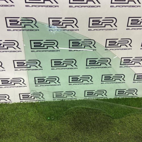 Стекло двери переднее правое Audi Q8